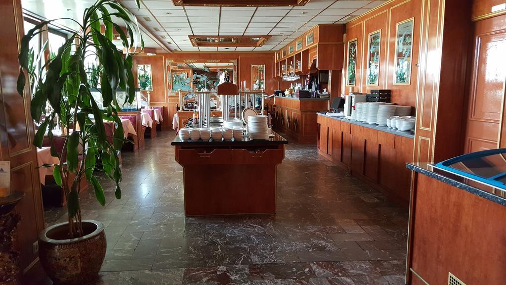 Hotel Alka Битигхайм-Биссинген Экстерьер фото