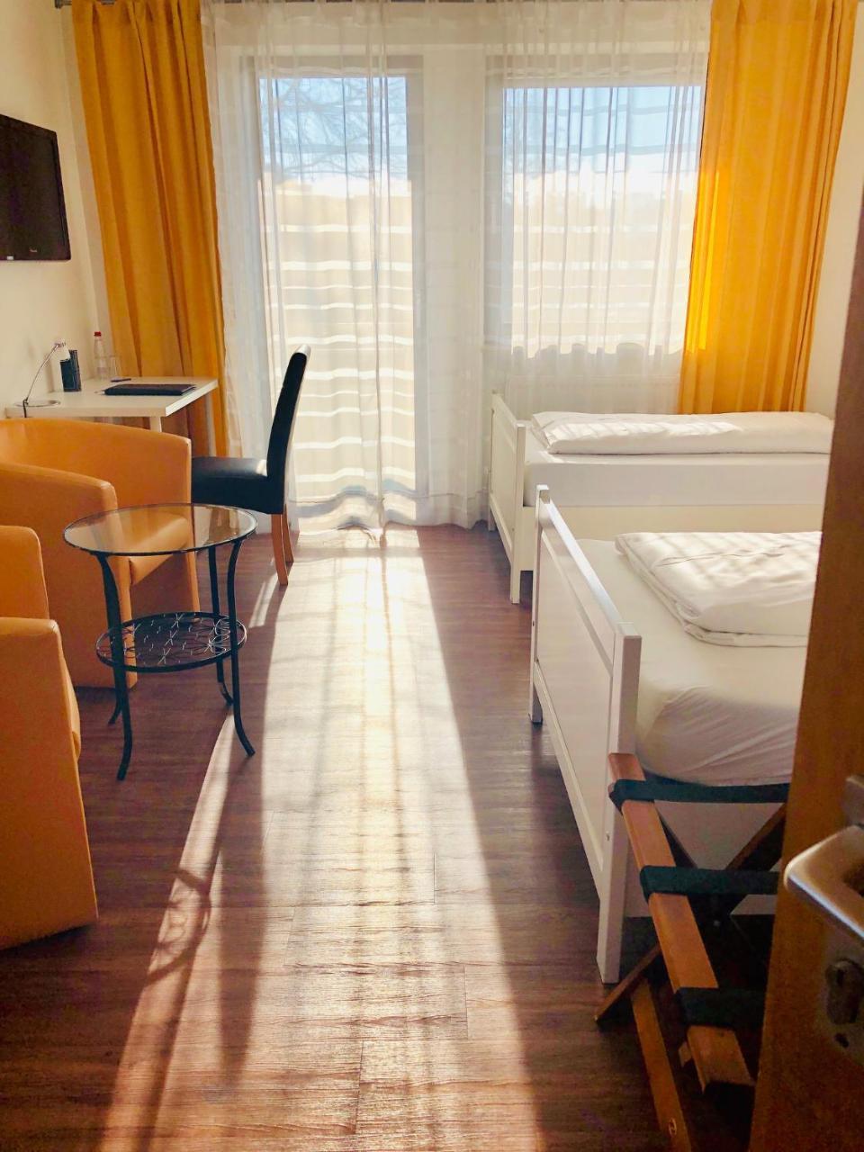 Hotel Alka Битигхайм-Биссинген Экстерьер фото