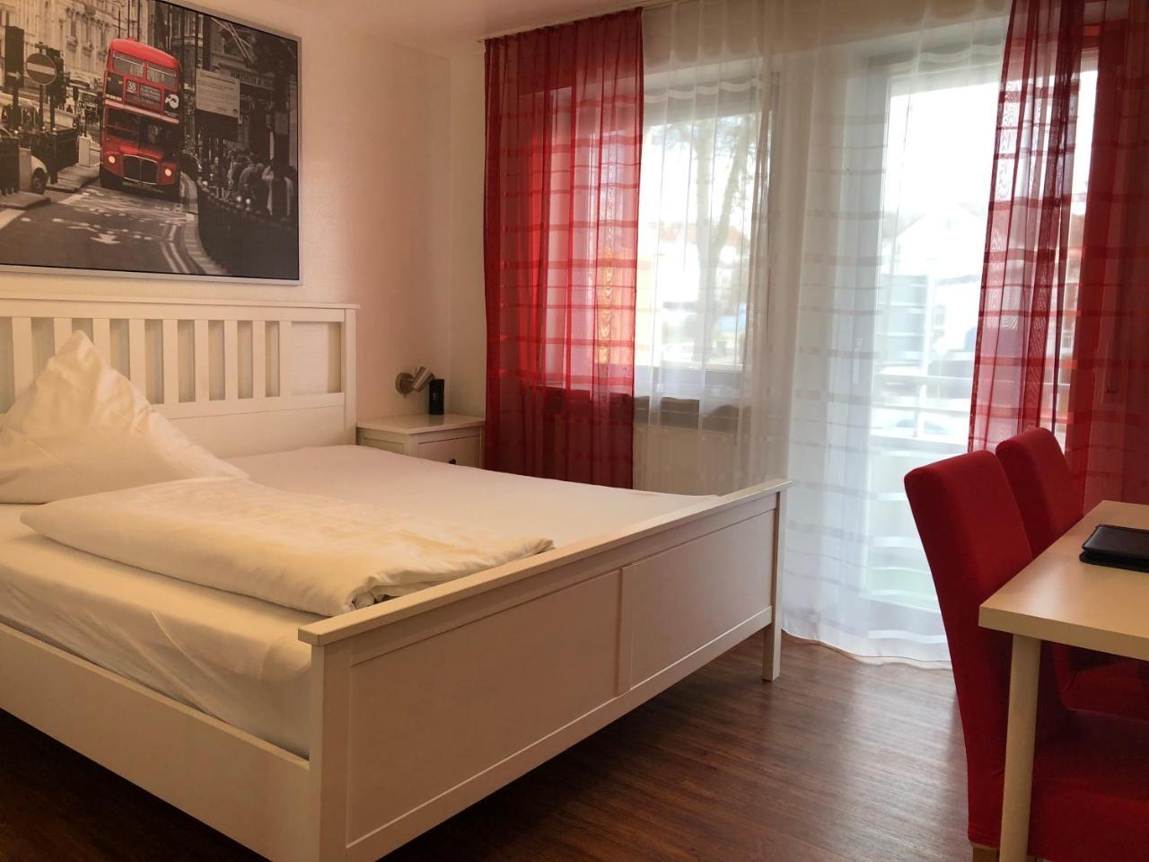 Hotel Alka Битигхайм-Биссинген Экстерьер фото