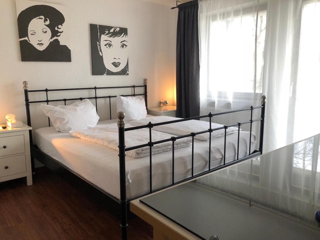 Hotel Alka Битигхайм-Биссинген Экстерьер фото