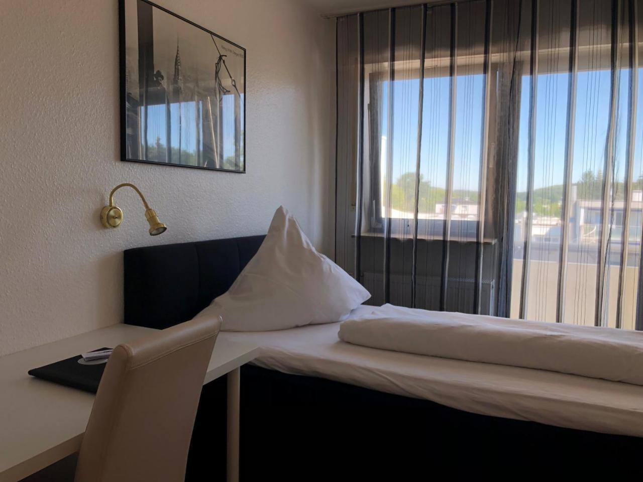 Hotel Alka Битигхайм-Биссинген Экстерьер фото