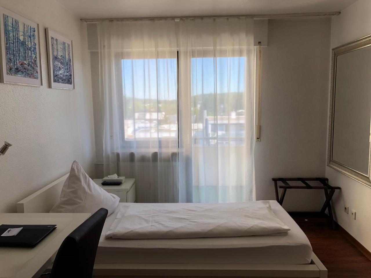 Hotel Alka Битигхайм-Биссинген Экстерьер фото